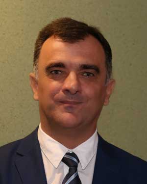 Душко Петровић