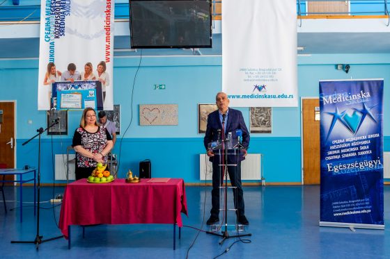 Градоначелник Бакић присуствовао обележавању Дана Средње медицинске школе